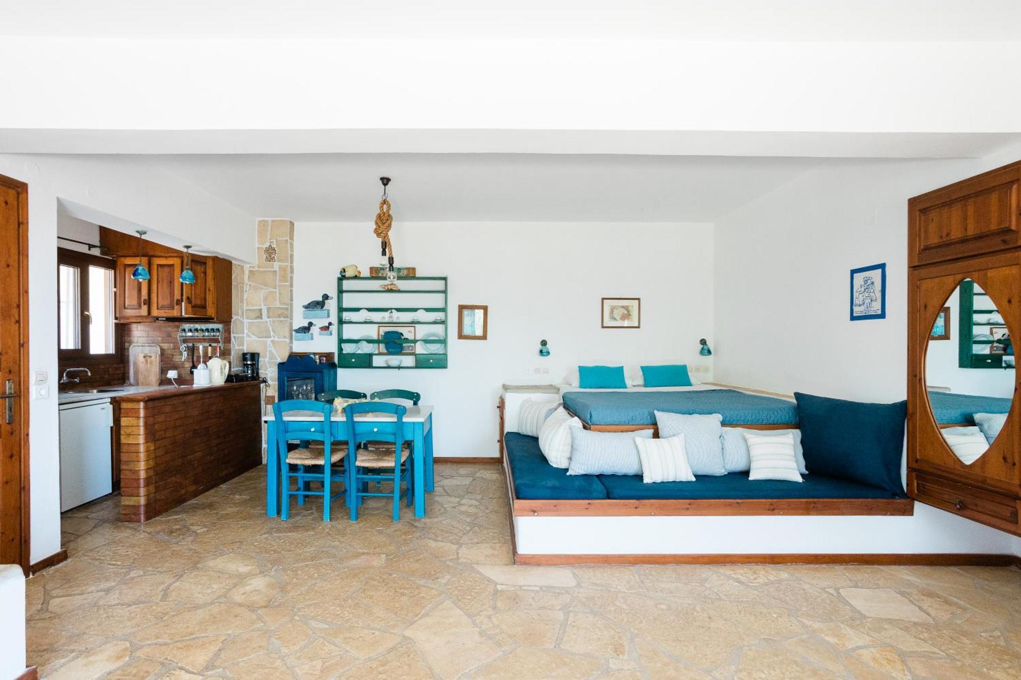 Iliatoras Aparthotel Agia Pelagia  Ngoại thất bức ảnh