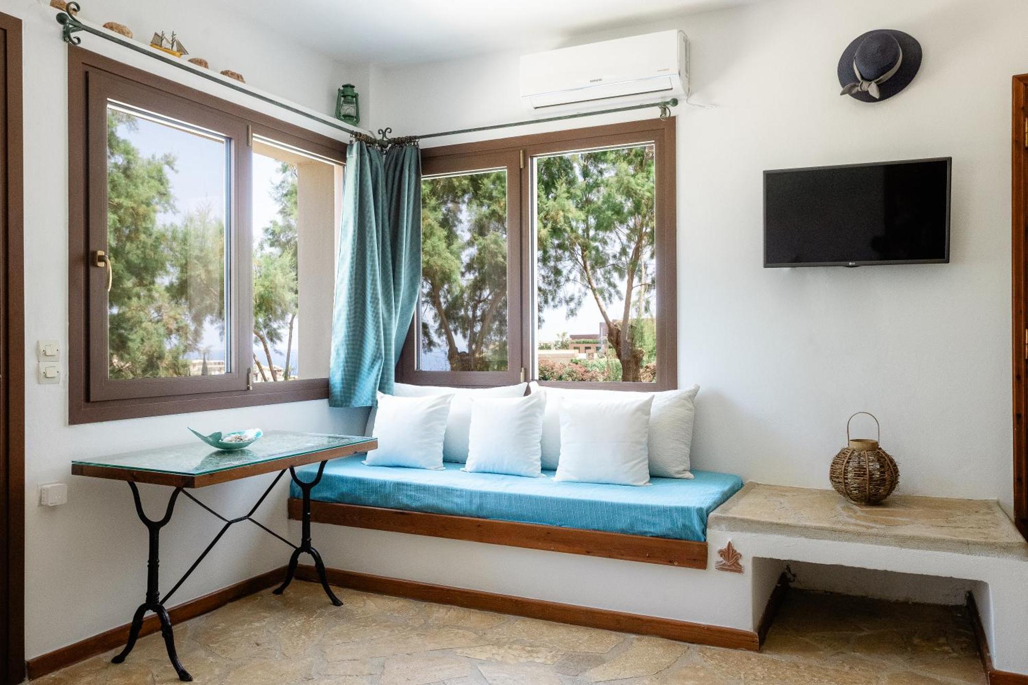 Iliatoras Aparthotel Agia Pelagia  Ngoại thất bức ảnh