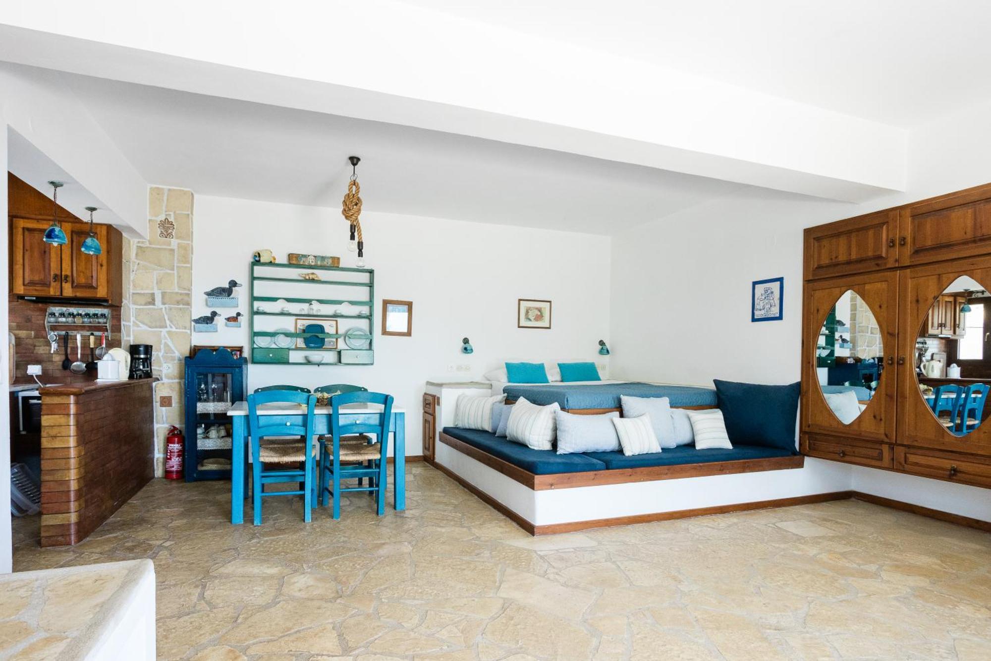Iliatoras Aparthotel Agia Pelagia  Ngoại thất bức ảnh