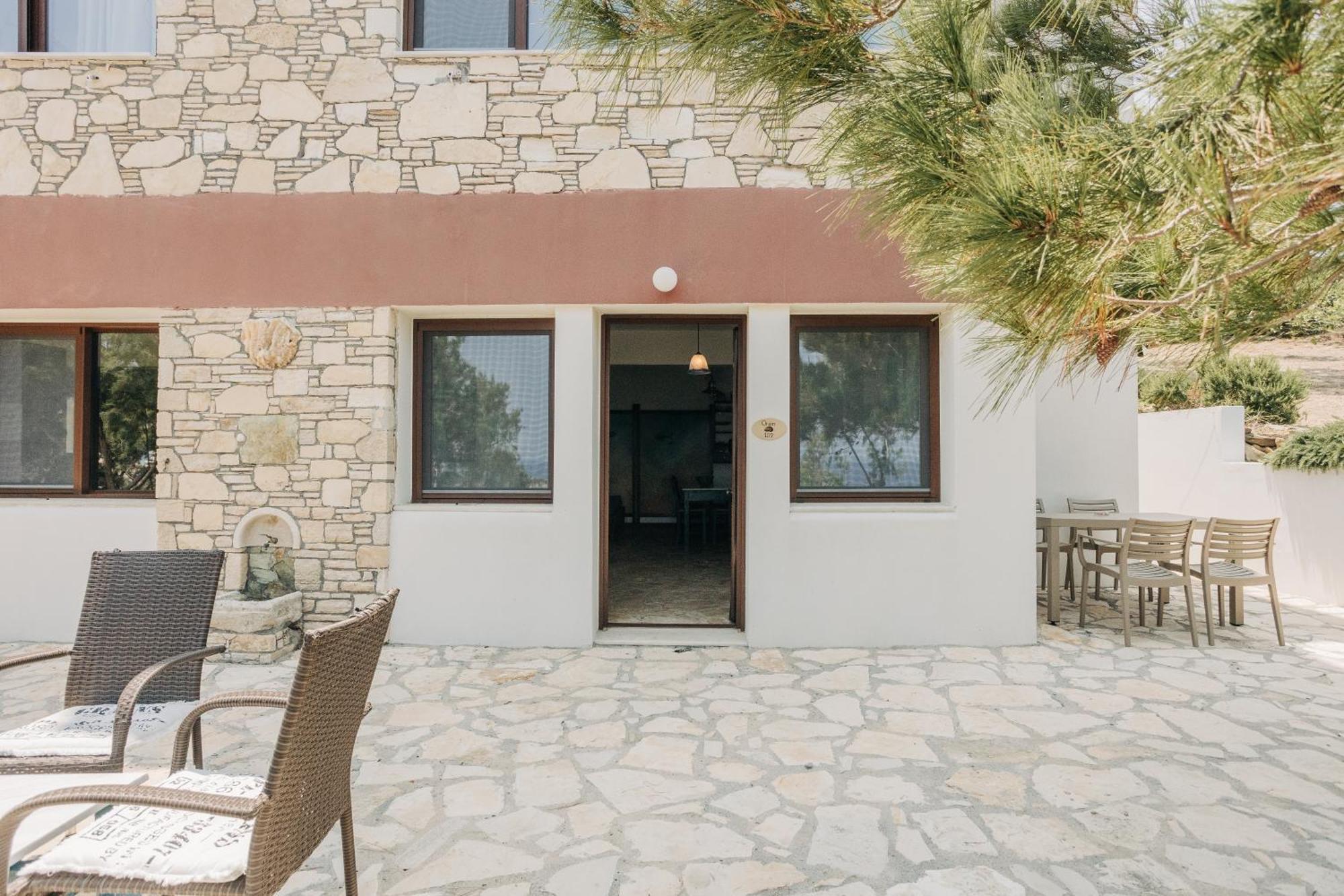 Iliatoras Aparthotel Agia Pelagia  Ngoại thất bức ảnh