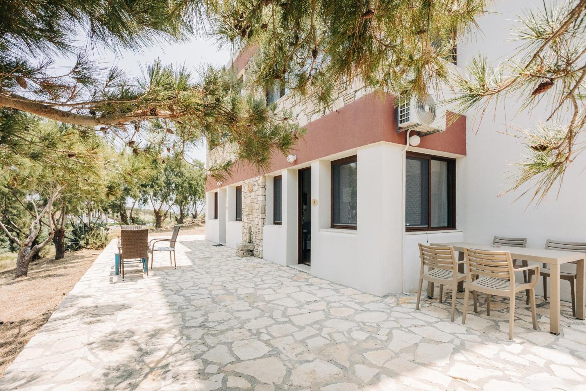 Iliatoras Aparthotel Agia Pelagia  Ngoại thất bức ảnh